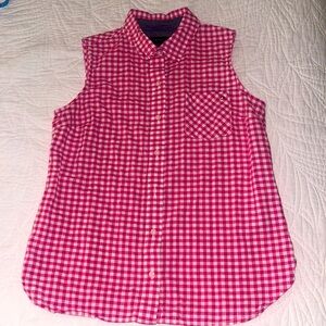 NWOT Tommy Hilfiger button down shirt.